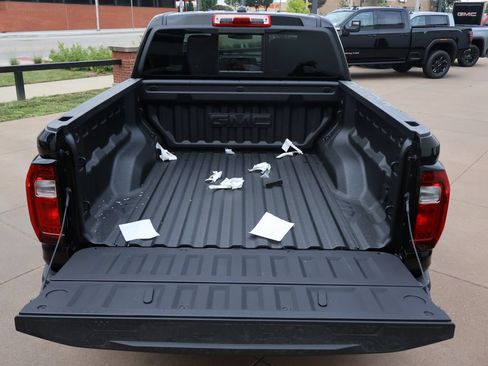 New 2026 GMC Canyon Denali w/ LPO, Black Badging Package AWD/4WD image 14