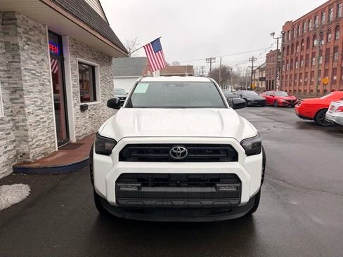 Used 2025 Toyota 4Runner SR5 AWD/4WD image 2
