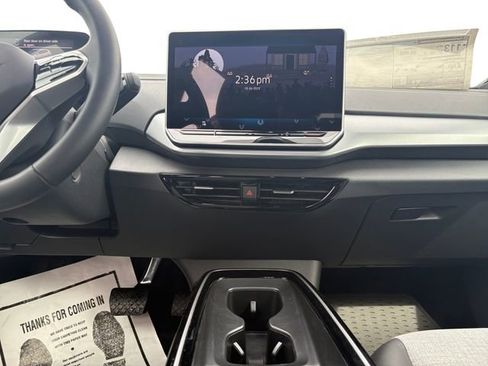 New 2025 Volkswagen ID.4 Pro image 11