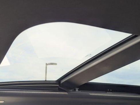 New 2026 Chrysler Pacifica Limited image 18