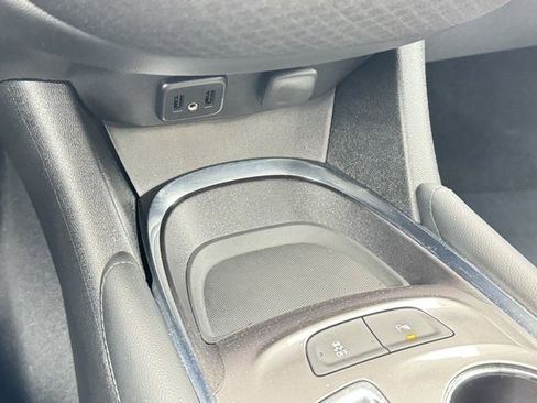 Used 2017 Chevrolet Malibu LT w/ Driver Confidence Package image 11