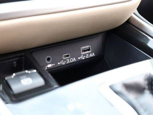 Used 2024 Subaru Outback Limited AWD/4WD image 16