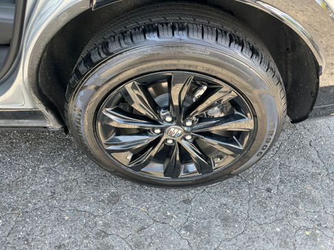 Used 2025 Buick Envista Sport Touring image 24