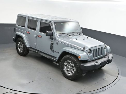 Used 2015 Jeep Wrangler Unlimited Rubicon w/ Connectivity Group image 36