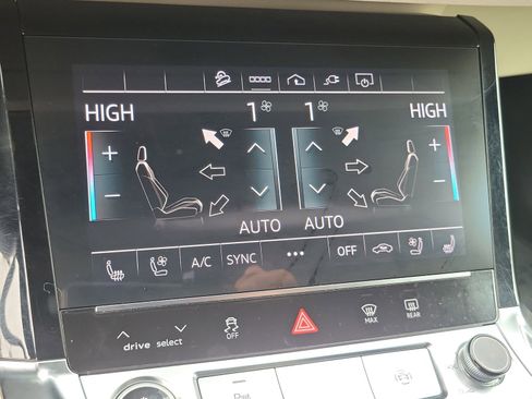 Used 2024 Audi Q8 e-tron Premium Plus w/ Premium Plus Package image 26