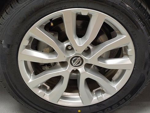 Used 2021 Nissan Rogue Sport SV FWD image 31