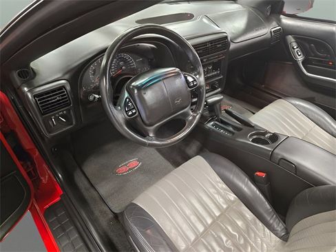 Used 2002 Chevrolet Camaro Z28 w/ SS Performance/Appearance Pkg image 18