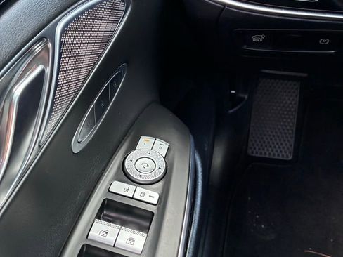 Used 2022 Genesis GV70 3.5T Sport w/ Sport Prestige Package AWD/4WD image 26