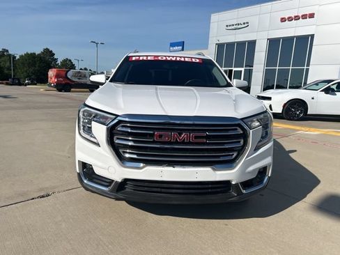 Used 2022 GMC Terrain SLT AWD/4WD image 2