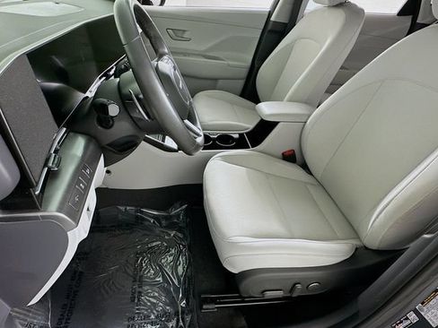 Used 2024 Hyundai Kona SEL w/ Convenience Package FWD image 9