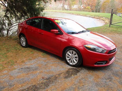 Used 2014 Dodge Dart SXT w/ Sun/Sound Group image 4