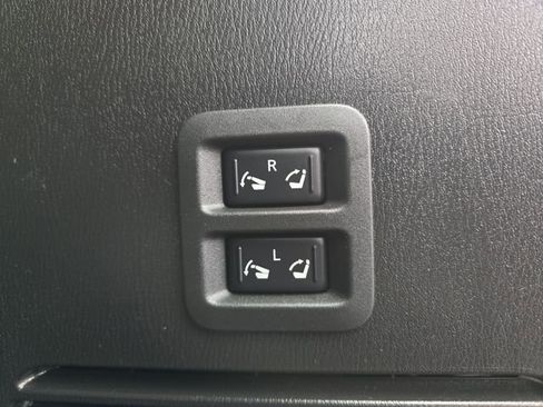 Used 2024 Nissan Armada Platinum w/ Captain's Chairs Package image 43