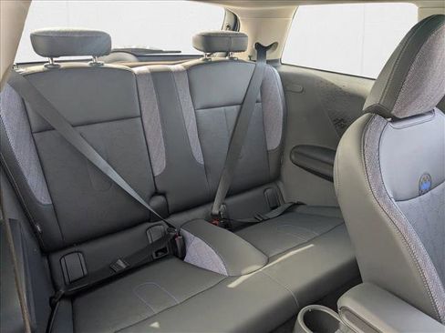 Certified 2025 MINI Cooper S image 18