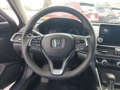 Used 2018 Honda Accord EX image 25