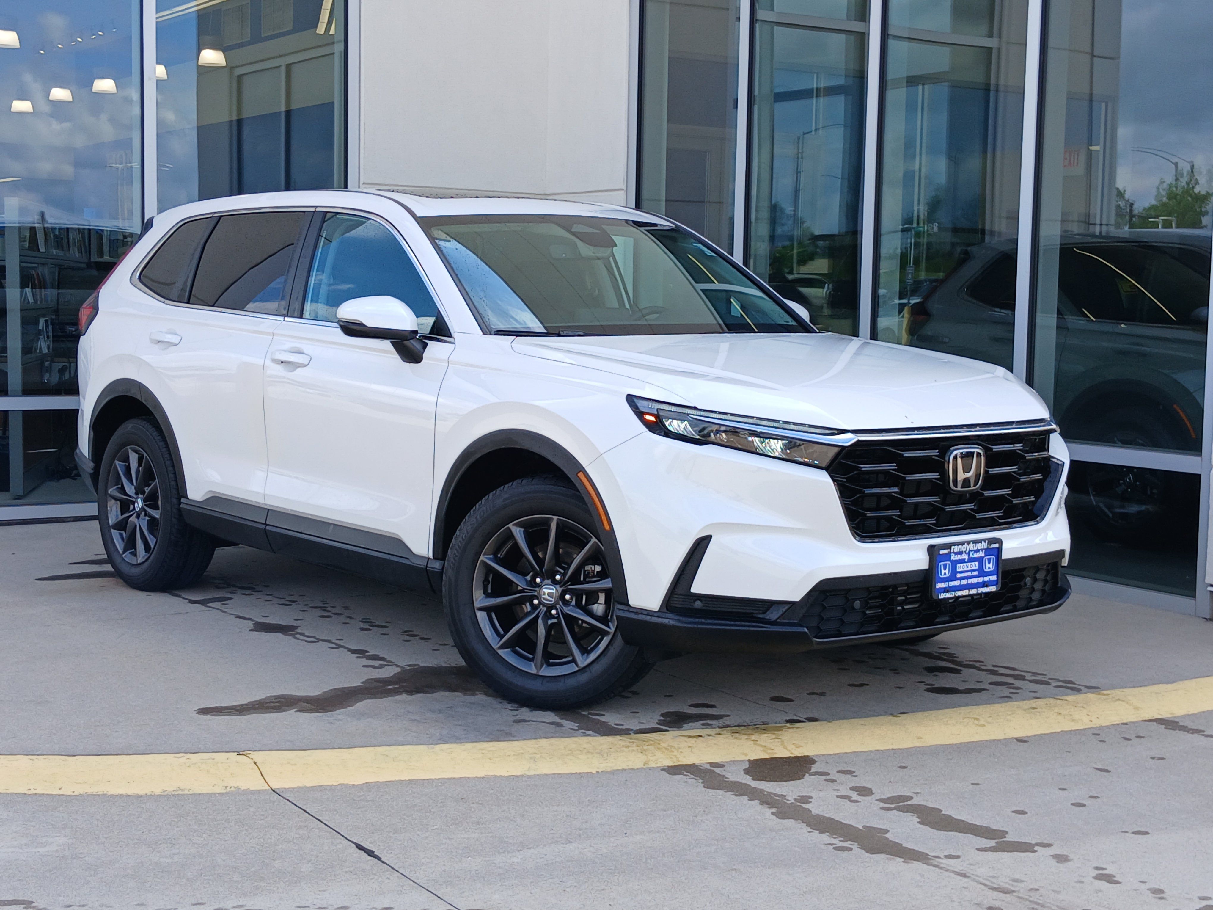 Used 2026 Honda CR-V EX-L image 2