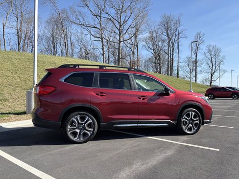 Certified 2024 Subaru Ascent Limited w/ Technology Package AWD/4WD image 8