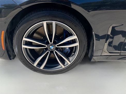 Used 2022 BMW 750i xDrive w/ Executive Package image 33