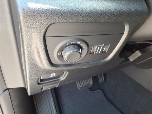 New 2026 Jeep Grand Cherokee L 4WD image 9