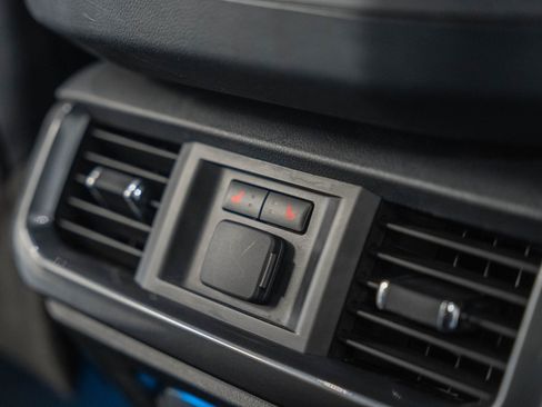 Used 2022 Ford F150 Lariat w/ Equipment Group 502A High image 40