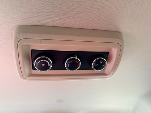 Used 2013 Dodge Grand Caravan SE image 15