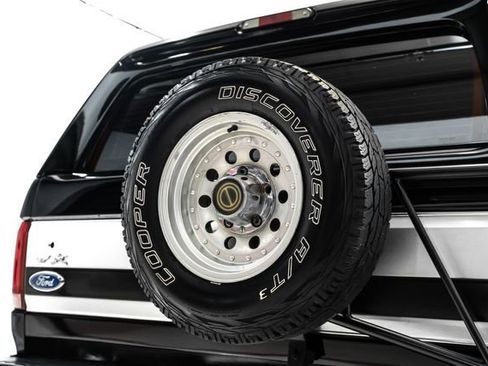 Used 1996 Ford Bronco XLT image 12