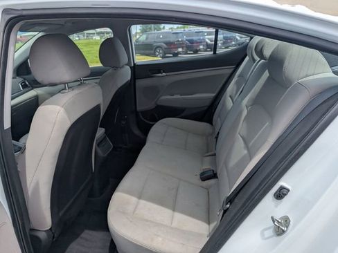 Used 2017 Hyundai Elantra SE FWD image 9