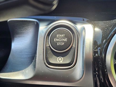 Used 2026 Mercedes-Benz GLB 250 image 30