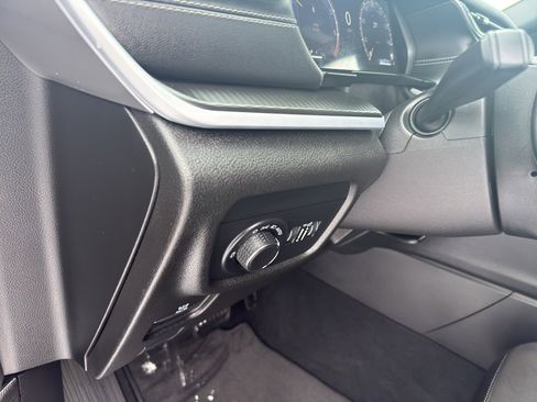 Used 2024 Jeep Grand Cherokee L Altitude image 13