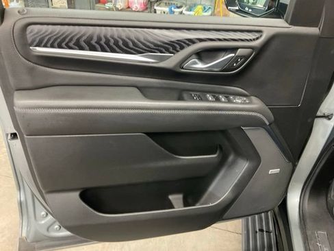 Used 2023 GMC Yukon Denali AWD/4WD image 5