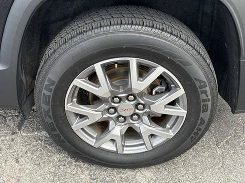 Used 2021 GMC Acadia SLT w/ Premium Package FWD image 28