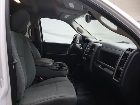 Used 2018 RAM 3500 Tradesman w/ Chrome Appearance Group AWD/4WD image 10