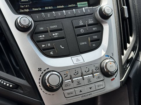 Used 2017 Chevrolet Equinox LS FWD image 20