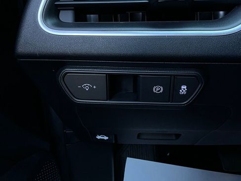 Used 2025 Kia K4 LXS image 21