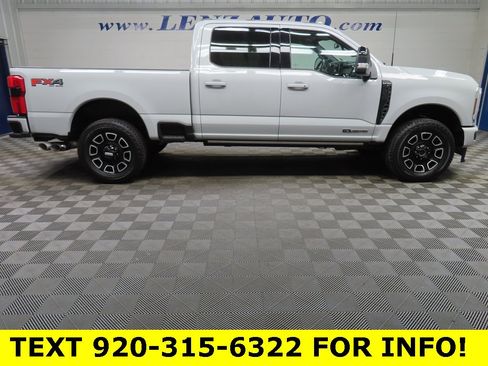 Used 2025 Ford F250 Platinum w/ FX4 Off-Road Package image 2