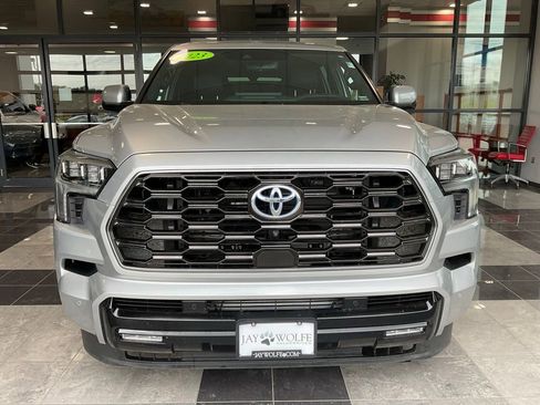Used 2023 Toyota Sequoia Platinum AWD/4WD image 2