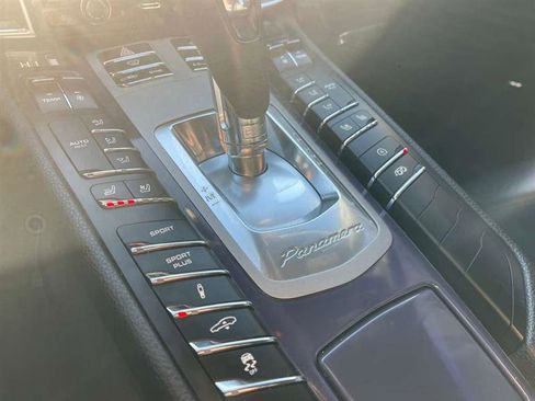 Used 2014 Porsche Panamera 4S image 29