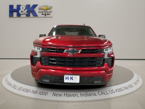 Used 2023 Chevrolet Silverado 1500 RST image 2