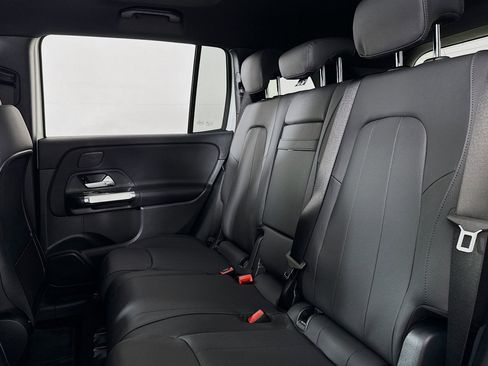 New 2026 Mercedes-Benz GLB 250 image 7