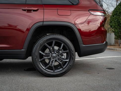 New 2025 Jeep Grand Cherokee L Limited AWD/4WD image 6