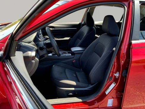 Used 2023 Nissan Altima 2.5 SV image 15