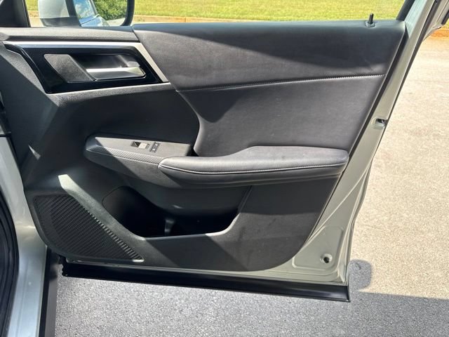 Used 2023 Mitsubishi Outlander SE AWD/4WD image 9