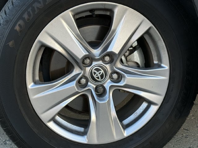 Used 2025 Toyota RAV4 XLE FWD image 10
