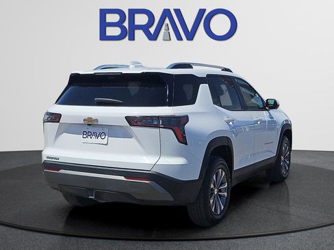 Used 2025 Chevrolet Equinox LT w/ Convenience Package II FWD image 4