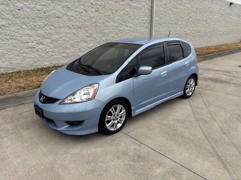 Used 2010 Honda Fit Sport image 2