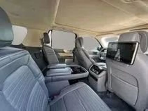 Used 2018 Lincoln Navigator Black Label AWD/4WD image 11