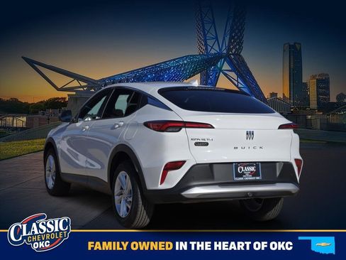 Used 2026 Buick Envista Preferred image 5