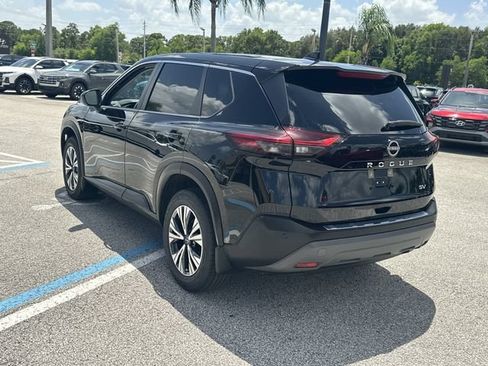 Used 2023 Nissan Rogue SV FWD image 8