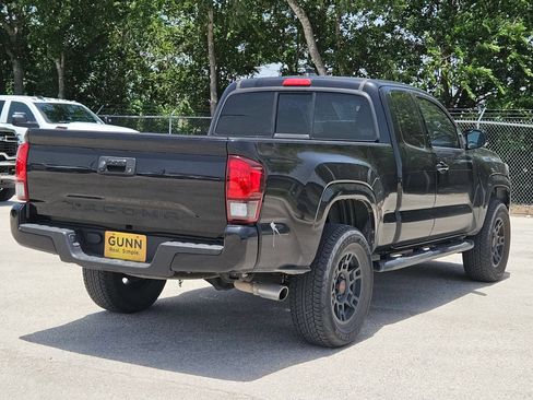Used 2022 Toyota Tacoma SR w/ SR Convenience Package RWD image 3