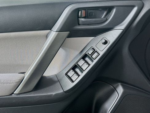 Used 2014 Subaru Forester 2.5i Premium w/ All-Weather Package image 15