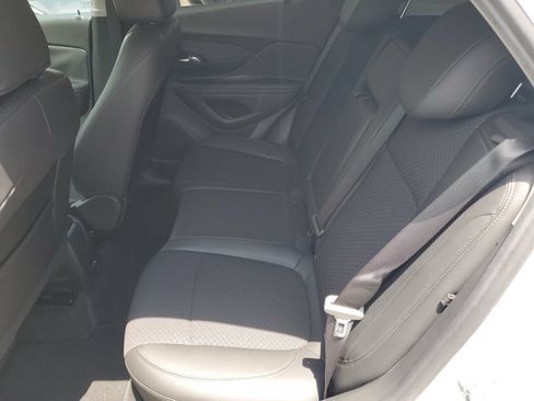 Used 2022 Buick Encore Preferred w/ Safety Package FWD image 11